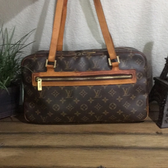 Louis Vuitton Handbags - Authentic Louis Vuitton Cite GM